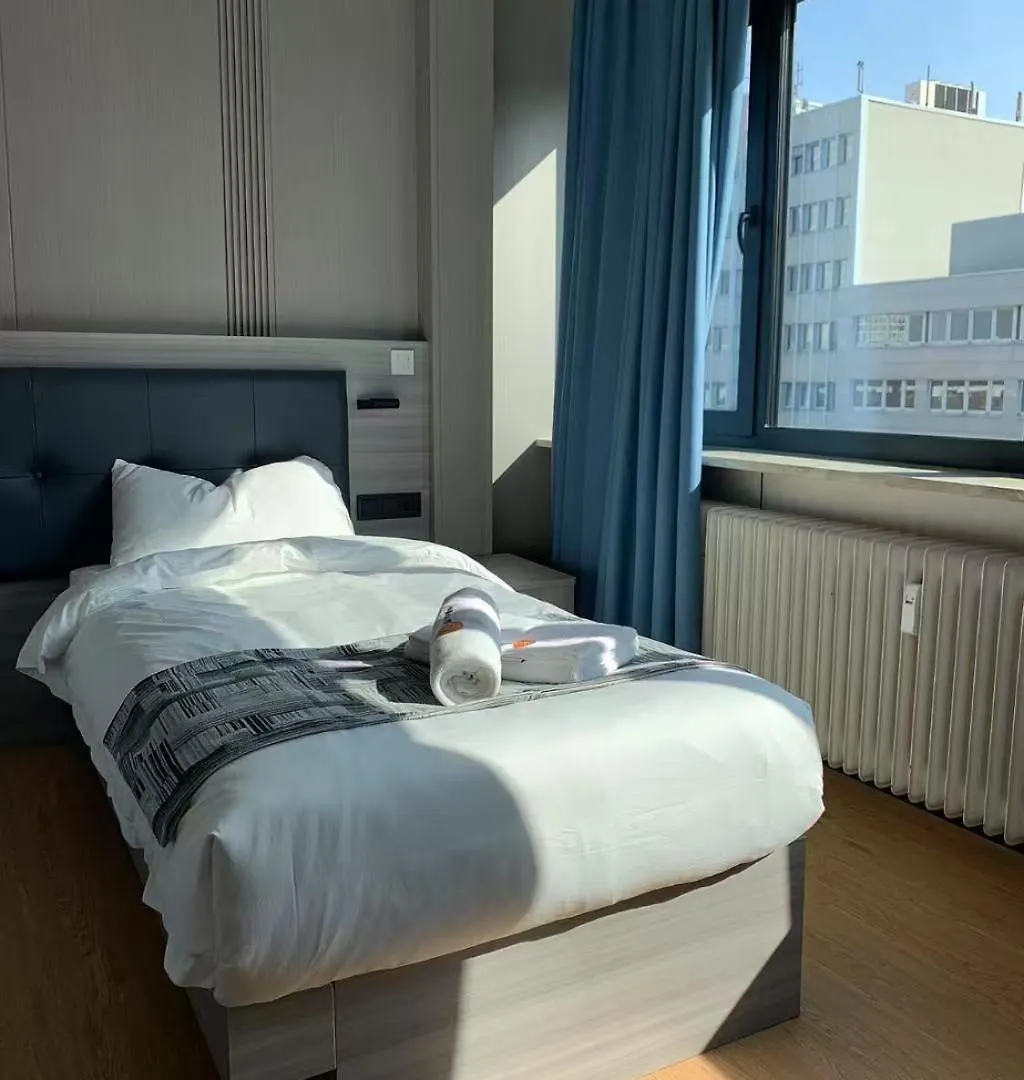 Mooncity Hotel & Boardinghouse Frankfurt am Main